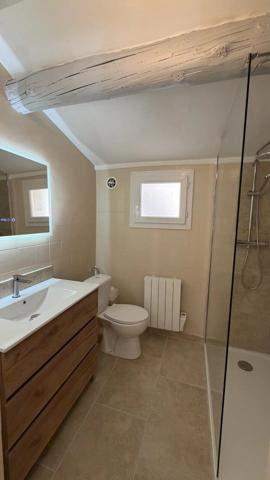 Vente                                                      Appartement
                        
                     2 pièces                      42 m2                     à Cavaillon