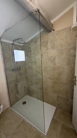 Vente                                                      Appartement
                        
                     2 pièces                      42 m2                     à Cavaillon