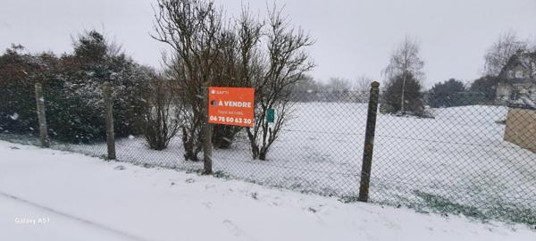 EN  EXCLUSIVITE : terrain à bâtir de: 1073 m2