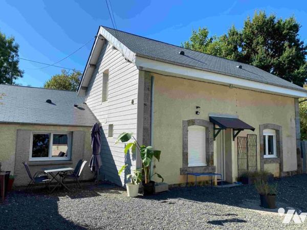 BRIOUZE 2kms tous commerces: Maison d'environ 98 m² habitable sur 749 m² de terrain