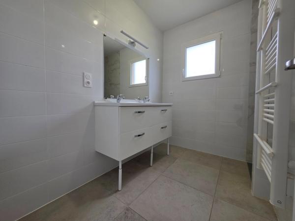 Maison PLAIN-PIED de 97 m² avec 2942 m² de terrain, vue imprenable