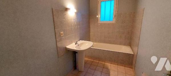 Maison à Vendre à Entrammes (53260), à 5mn de LAVAL

Cette maison de 101,5 m² se situe sur un...