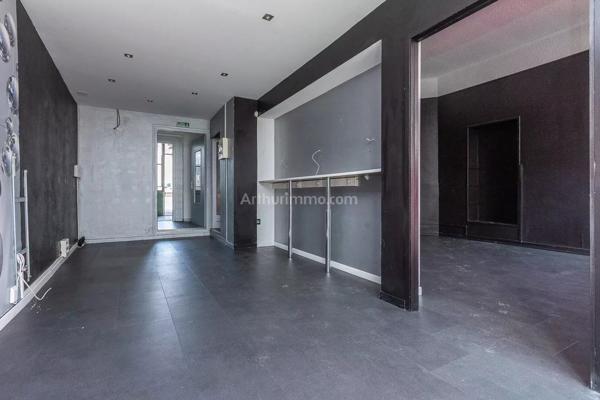 Vente                                                      Immeuble
                        
                     6 pièces                      130 m2                     à Les Avenières Veyrins-Thuellin