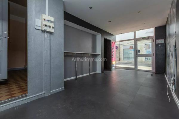 Vente                                                      Immeuble
                        
                     6 pièces                      130 m2                     à Les Avenières Veyrins-Thuellin