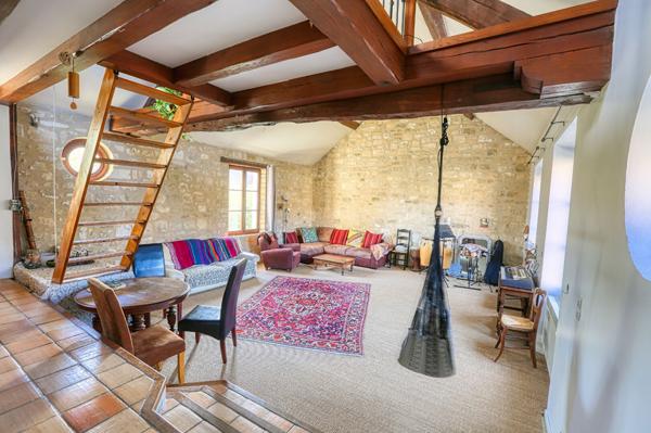 Maison de caractère à Jouy le Moutier Village (175 m2 env) alliant charme et confort !