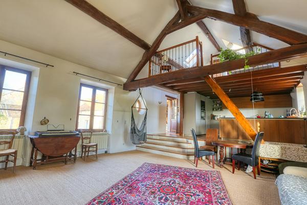 Maison de caractère à Jouy le Moutier Village (175 m2 env) alliant charme et confort !