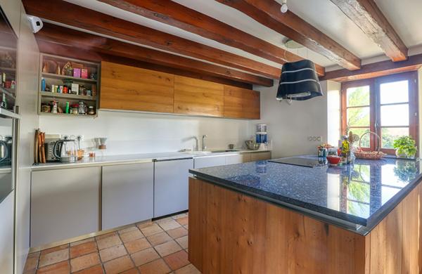 Maison de caractère à Jouy le Moutier Village (175 m2 env) alliant charme et confort !