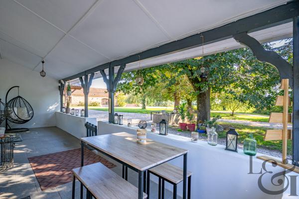 Propriété en pierre avec dépendances à proximité de Villeneuve-sur-Lot
