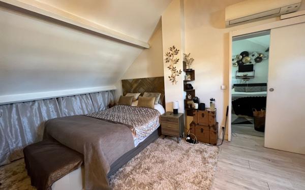 Appartement à vendre    4 pièces • 80,18 m2 Saint-Maur-des-Fossés