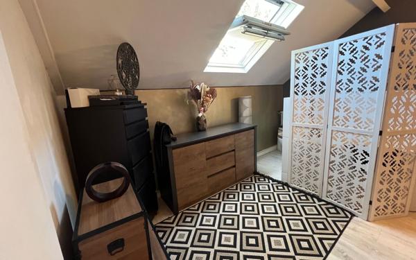 Appartement à vendre    4 pièces • 80,18 m2 Saint-Maur-des-Fossés