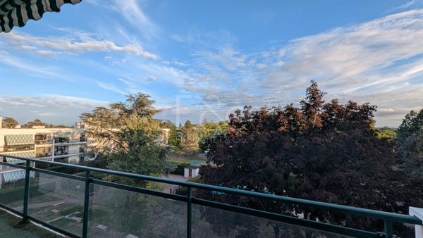 APPARTEMENT T4 A LOUER - CHARBONNIERES LES BAINS - 107.78 m 2 - 1 945 € charges comprises par mois