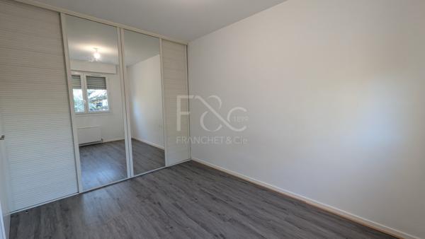 APPARTEMENT T4 A LOUER - CHARBONNIERES LES BAINS - 107.78 m 2 - 1 945 € charges comprises par mois