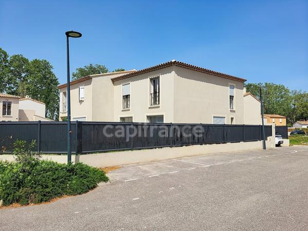 Maison à vendre 4 pièces MALLEMORT (13)