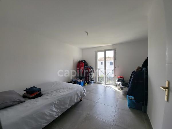 Maison à vendre 4 pièces MALLEMORT (13)