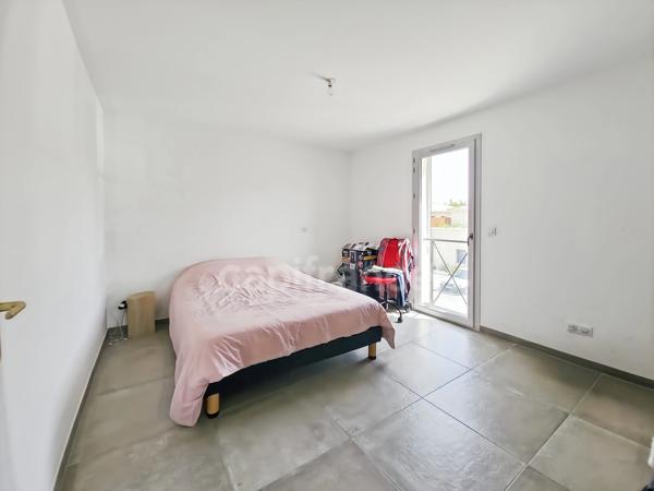 Maison à vendre 4 pièces MALLEMORT (13)