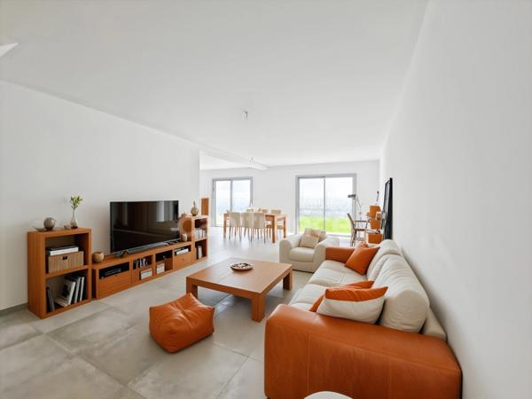 Maison à vendre 4 pièces MALLEMORT (13)