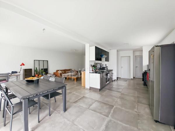 Maison à vendre 4 pièces MALLEMORT (13)