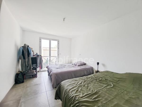 Maison à vendre 4 pièces MALLEMORT (13)