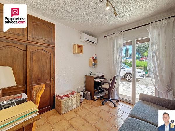 VILLA 5 PIECES 177 m2 PISCINE SOUS-SOL GARAGE ET TERRAIN DE 2335 M2