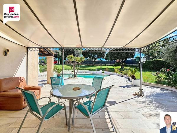 VILLA 5 PIECES 177 m2 PISCINE SOUS-SOL GARAGE ET TERRAIN DE 2335 M2