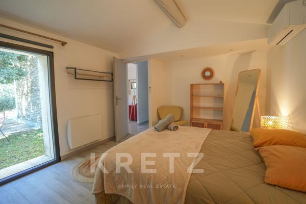 Propriété rare à Gordes, vue imprenable sur le Luberon & Alpilles – Maison principale et dépendance