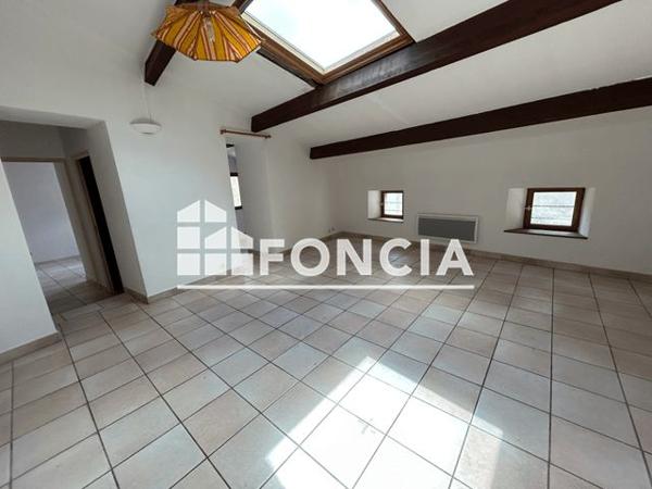Location Appartement 2 pièces 40 m² - 16 RUE PIERRE TAILLANT Pont Saint Esprit 30130
