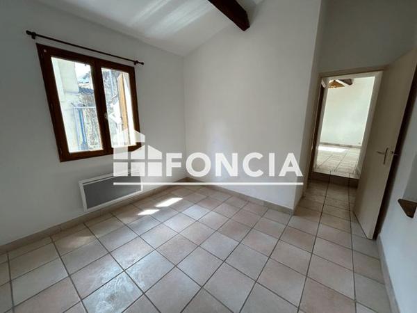 Location Appartement 2 pièces 40 m² - 16 RUE PIERRE TAILLANT Pont Saint Esprit 30130