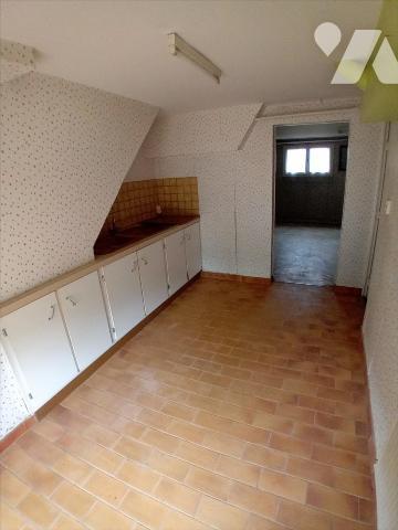 RUAUDIN, pavillon de 1967 sur sous-sol avec ses 2 chambres.