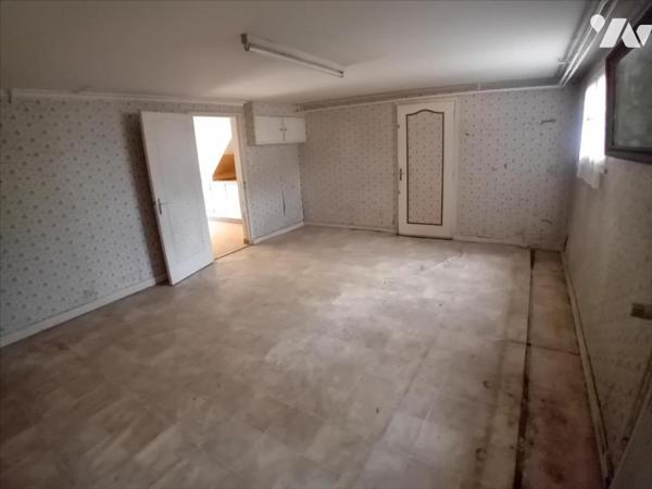 RUAUDIN, pavillon de 1967 sur sous-sol avec ses 2 chambres.