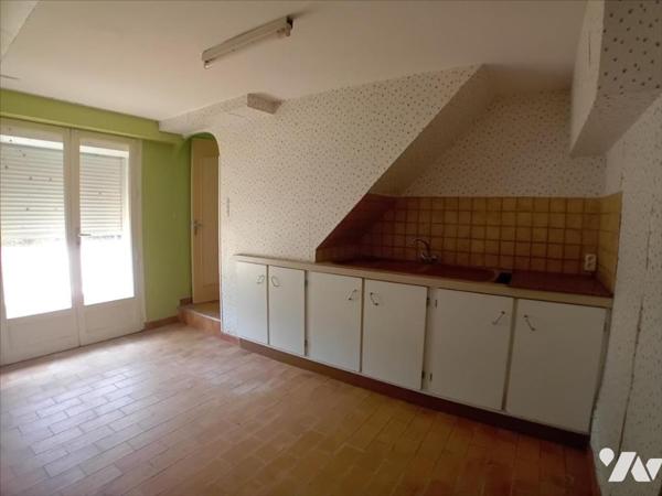 RUAUDIN, pavillon de 1967 sur sous-sol avec ses 2 chambres.