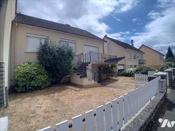 RUAUDIN, pavillon de 1967 sur sous-sol avec ses 2 chambres.