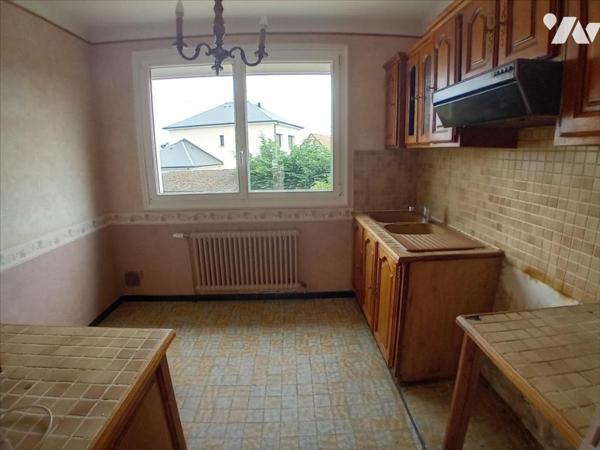 RUAUDIN, pavillon de 1967 sur sous-sol avec ses 2 chambres.