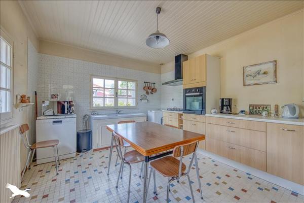 Maison à vendre |  Andernos-les-Bains |  7 pièces | 141 m²