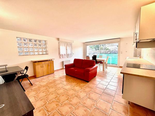 MÈZE appartement T2 de 45.34m² avec balcon et place de stationnement