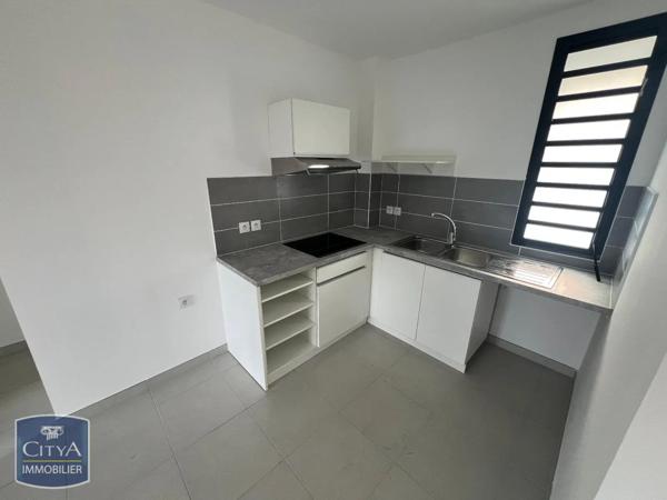 Appartement à louer 3 pièces 65.54m² Le Tampon (97430)