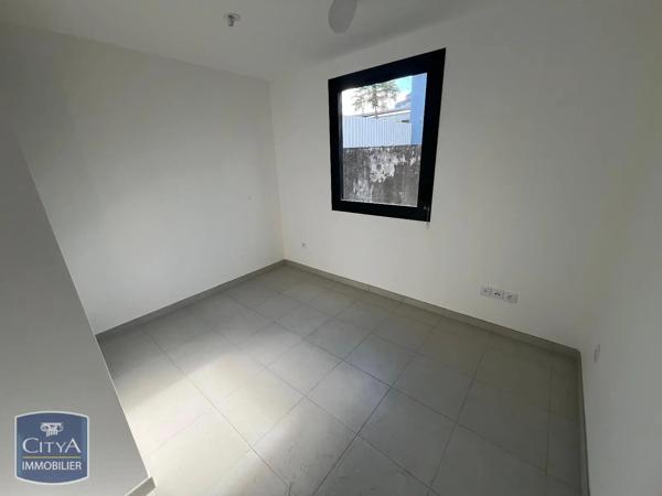Appartement à louer 3 pièces 65.54m² Le Tampon (97430)