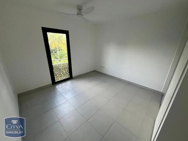 Appartement à louer 3 pièces 65.54m² Le Tampon (97430)