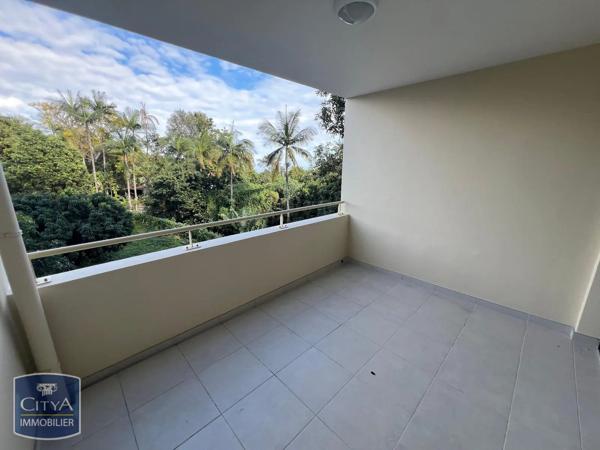 Appartement à louer 3 pièces 65.54m² Le Tampon (97430)