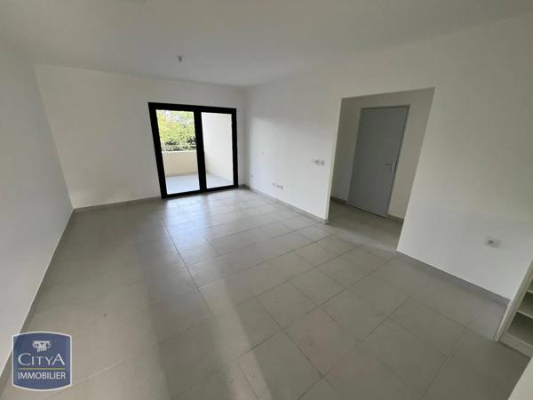 Appartement à louer 3 pièces 65.54m² Le Tampon (97430)