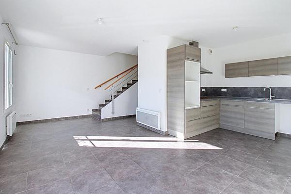À LOUER - EN EXCLUSIVITÉ A VIDAUBAN  TRIPLEX DE 68,43m2