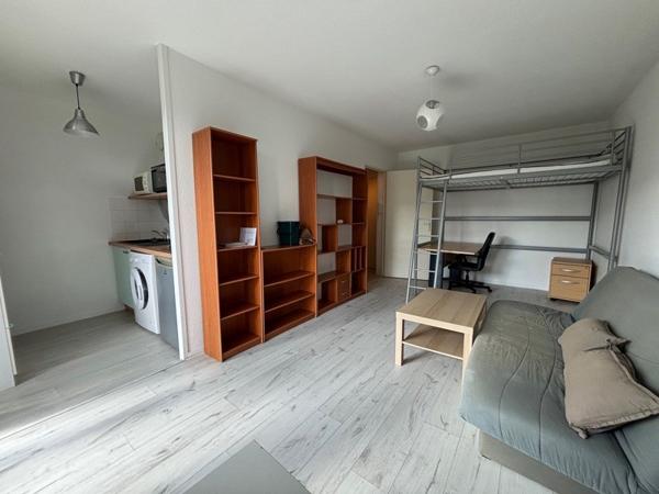 Appartement à louer 624 € CC Talence 1 pièce 27 m² DPE D