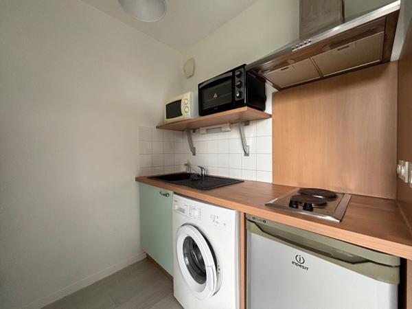 Appartement à louer 624 € CC Talence 1 pièce 27 m² DPE D