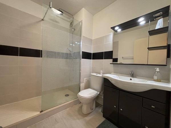 Appartement à louer 624 € CC Talence 1 pièce 27 m² DPE D