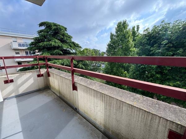Appartement à louer 624 € CC Talence 1 pièce 27 m² DPE D