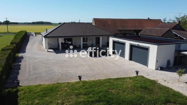 Maison
         5 pièces
        - 131 m² 279 000 € *