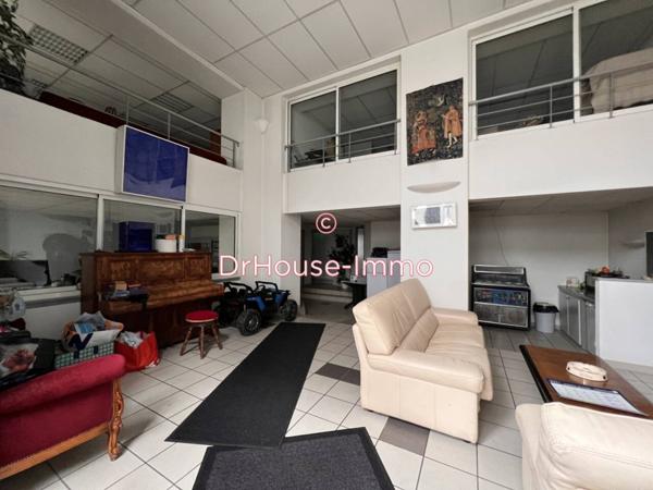 Immeuble à vendre 28 pièces de 571 m²