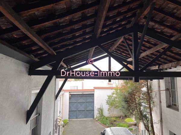 Immeuble à vendre 28 pièces de 571 m²