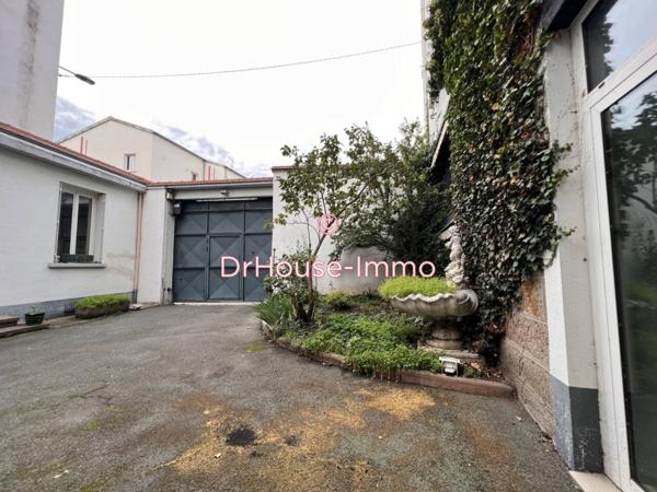 Immeuble à vendre 28 pièces de 571 m²