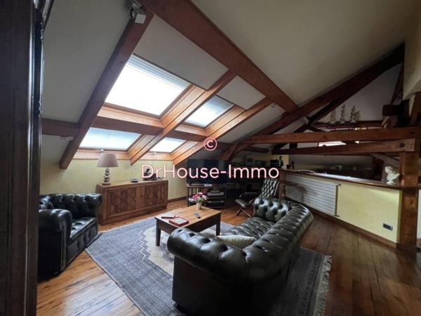 Immeuble à vendre 28 pièces de 571 m²