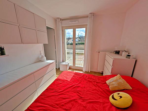 Idéal 1er achat – F2 récent avec balcon et parking – Limeil-Brévannes centre